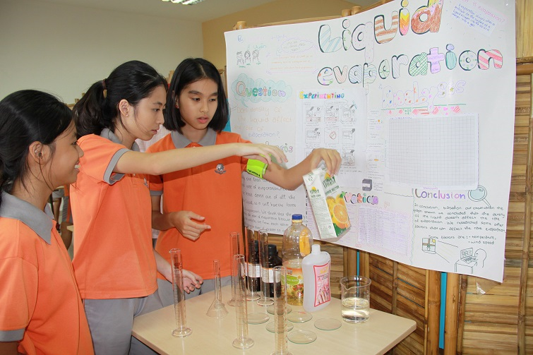 1. 1st place -Hanh , Uyen and Stephen (8L)