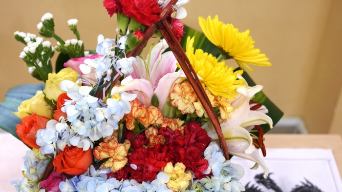 2014Nov18 SIS@VT Teachers' Day 001106 - Flower Arranging - Hydra House